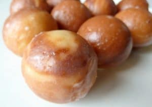 063 Donut Holes with Babycakes Cake Pop Maker! 9