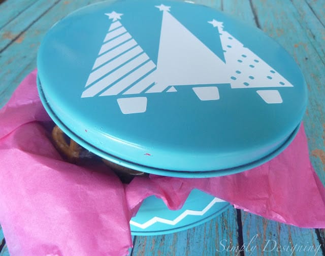 holiday tin 01a1 | Up-Cycled Holiday Goodie Tin | 25 |