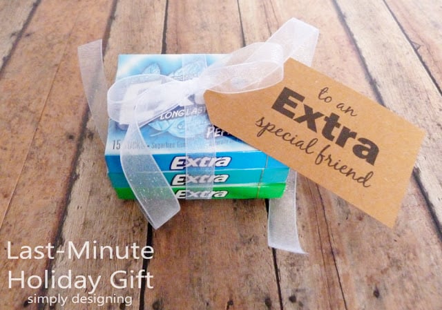 Extra Fun Holiday Gift Idea and Stocking Stuffer | #holiday #holidaygifts #freeprintable #christmas #diygifts #giveextragum #shop #sponsored #cbias