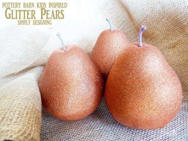 Pottery Barn Kids Inspired Glitter Pears | #thanksgiving #thanksgivingdecor #diy #pbkidsknockoff