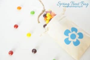 spring+flower+treat+bag1 Spring Flower Treat Bag + Silhouette Sale 28
