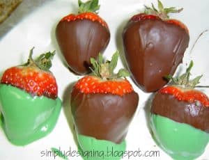 strawberries+dipped1 Chocolate Covered Strawberries - St. Patty's Day Style 8