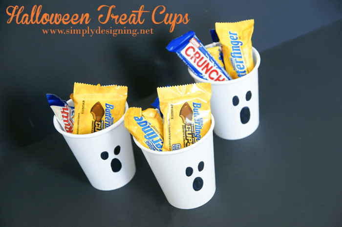 Ghost Halloween Treat Cups #halloween #fall #candy #crafts