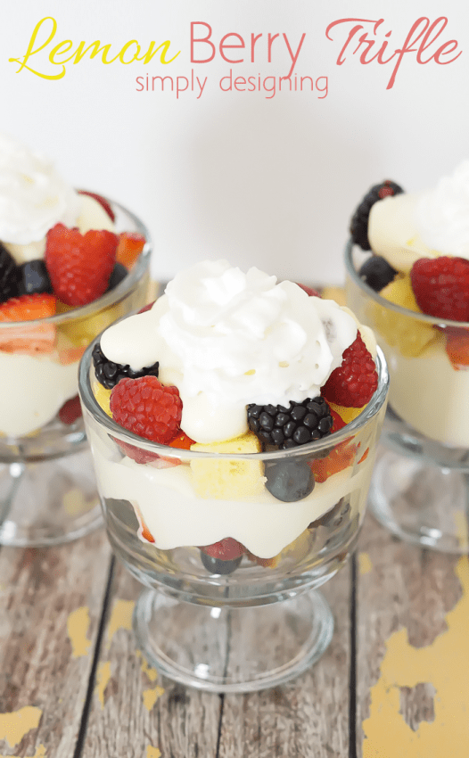 Lemon Berry Trifle - this is an impressive fresh tasting trifle that is so quick to put together