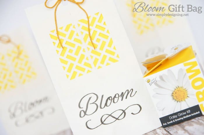 bloom bag close with logo Bloom Gift Bags 4 DIY Wedding Signs
