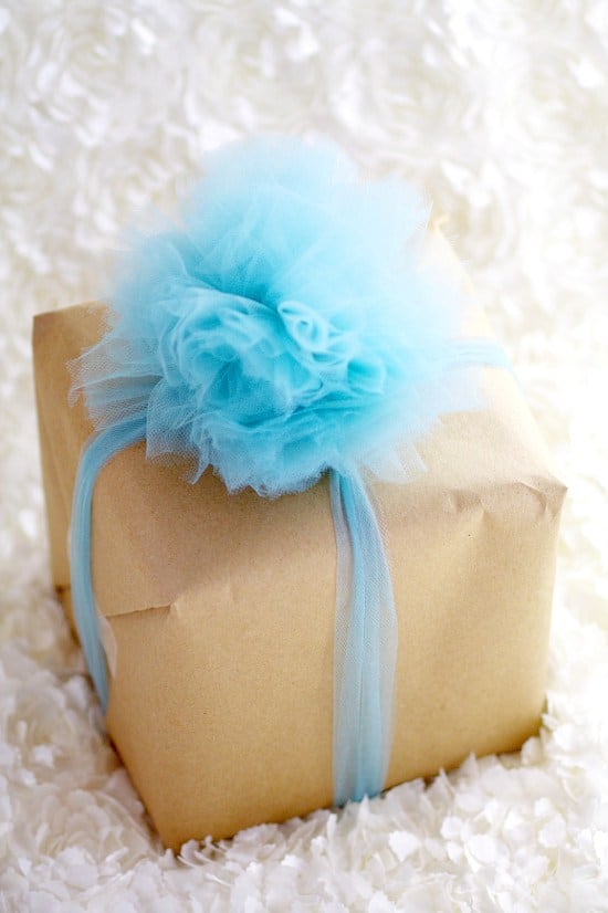 DIY-Tulle-Gift-Bow-8