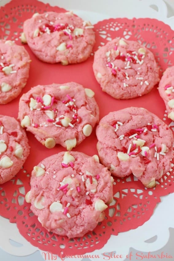 Strawberry-White-Chocolate-Chip-Valentines-Cookies-683x1024