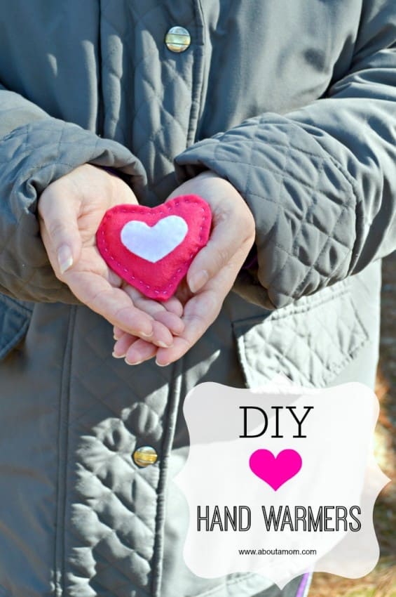 Valentine-Craft-DIY-Heart-Hand-Warmers