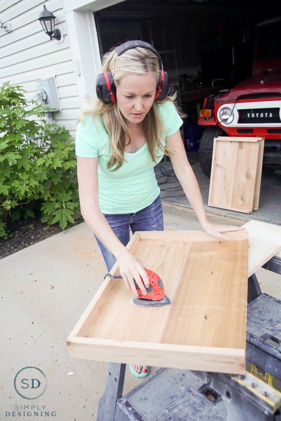 DIY Outdoor Beverage Cart - sanding