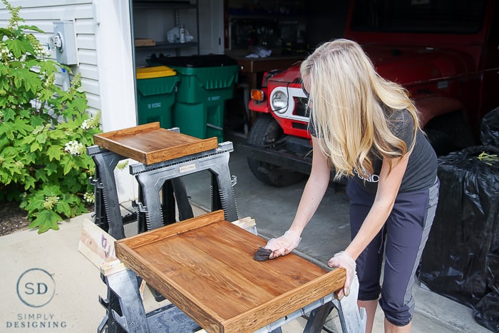 DIY Outdoor Beverage Cart - staining