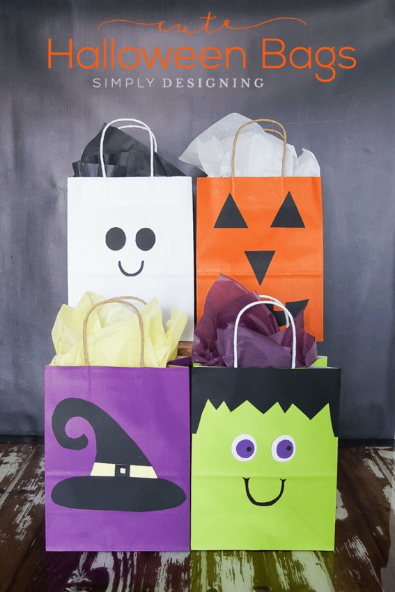 Jack O' Lantern Treat Bags: fill with goodies for a Halloween party!