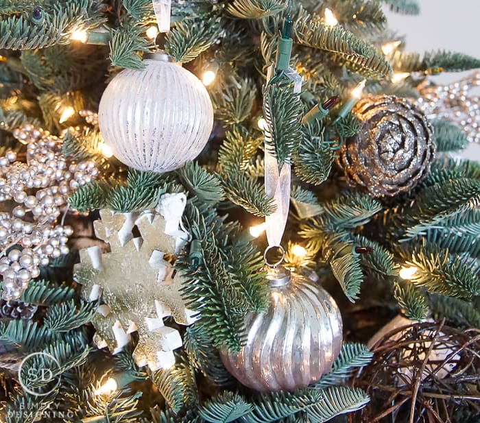 Farmhouse Christmas Tree