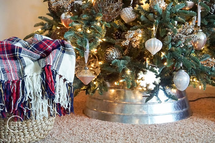 Farmhouse Christmas Tree