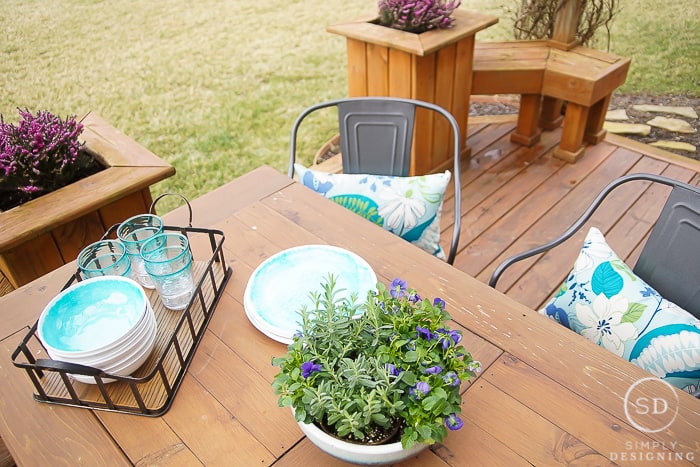 A Beautiful Outdoor Living Space Update in Just a Few Minutes 02216 | A Farmhouse Outdoor Living Space Update in Just a Few Minutes | 2 | How to Get Rid of a Wasps Nest