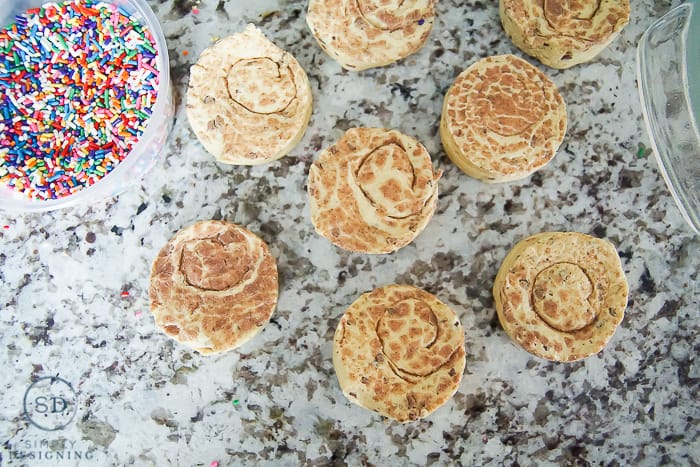 Sprinkle Cinnamon Rolls You Can Make in 20 Minutes