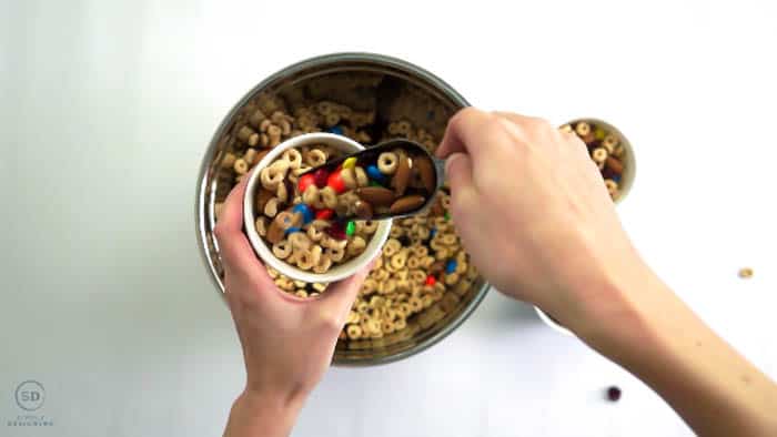 How to make Cheerios Snack Mix in minutes