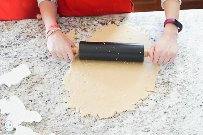 Roll dough for shortbread cookies