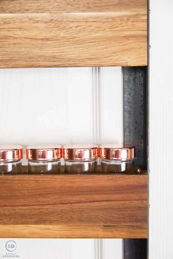 How to Build a DIY Spice Rack