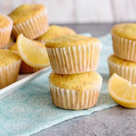 Delicious Lemon Muffins with Poppy Seeds