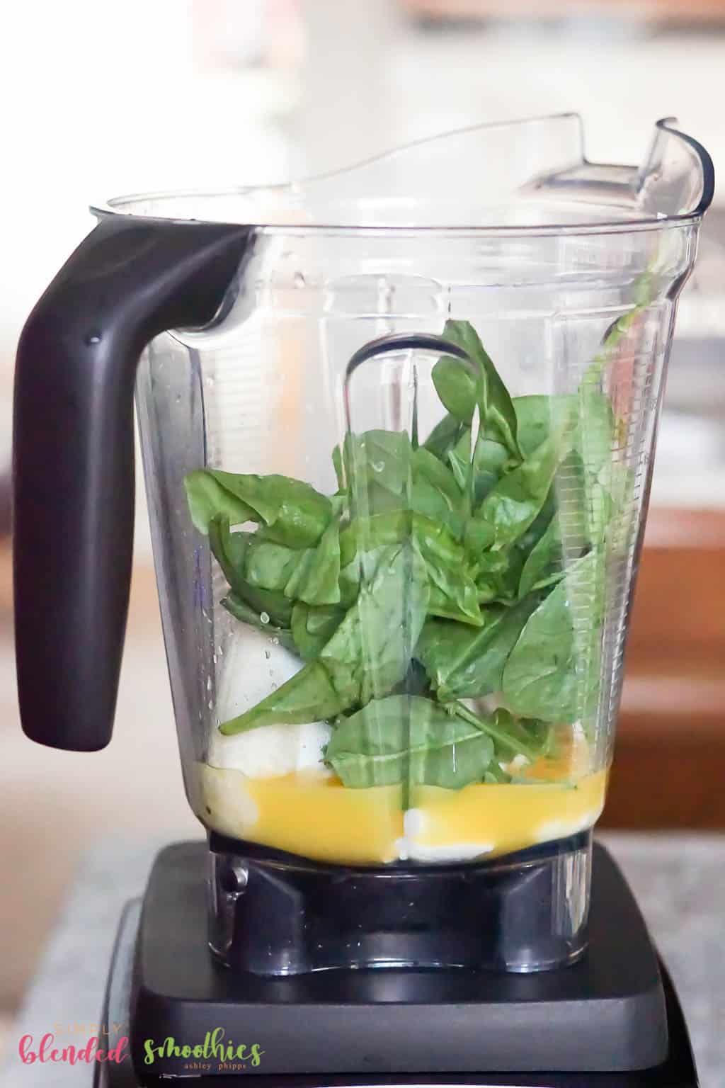Easy Spinach Smoothie Recipe 7 Spinach Smoothie recipe ingredients in a blender