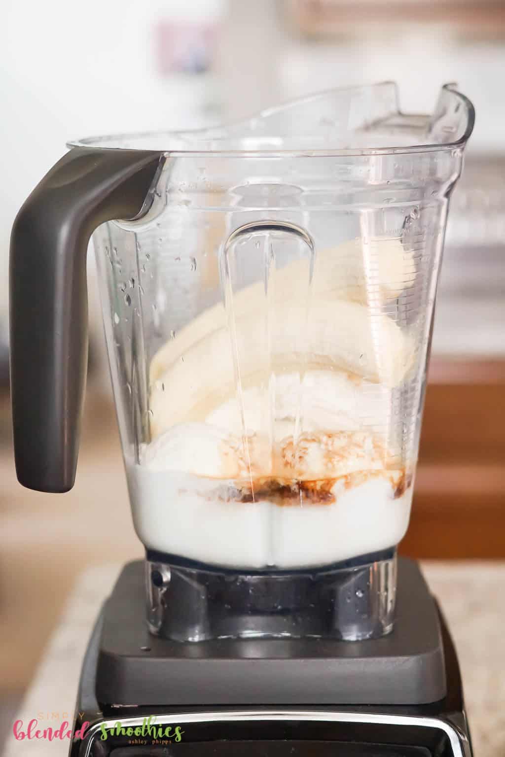 Banana Milkshake 6 How to make a banana milkshake