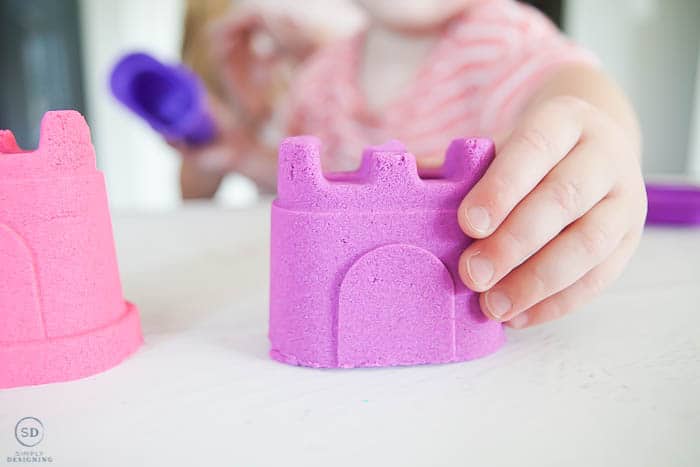 mold kinetic sand