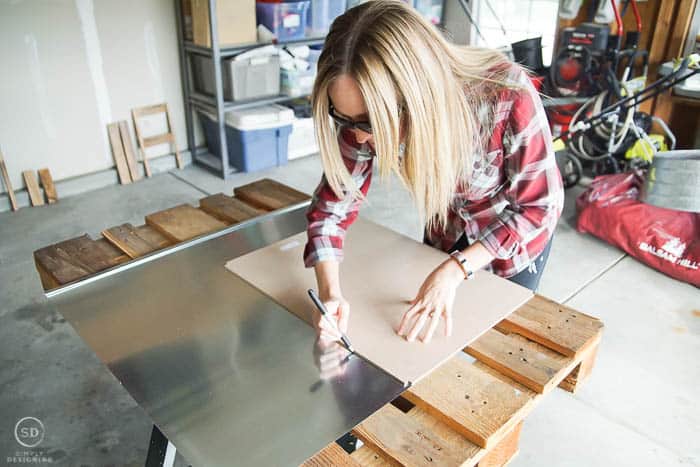 trace table top onto metal