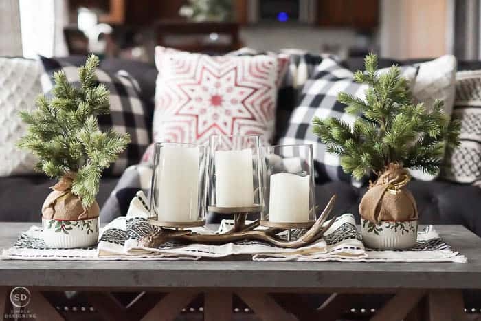 Farmhouse Christmas Decorations