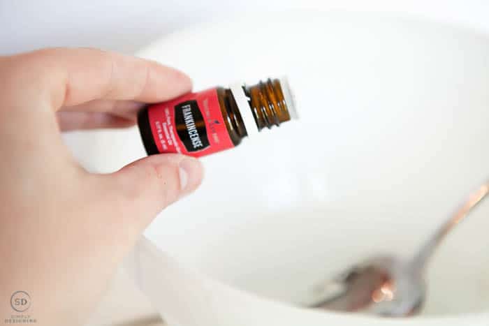 add frankincense essential oil to diy hand sanitizer