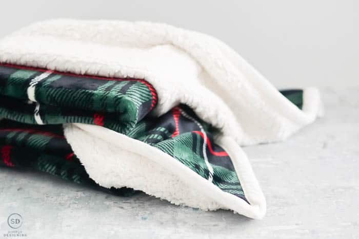 Christmas Gift Ideas Under $25 : plush plaid sherpa throw