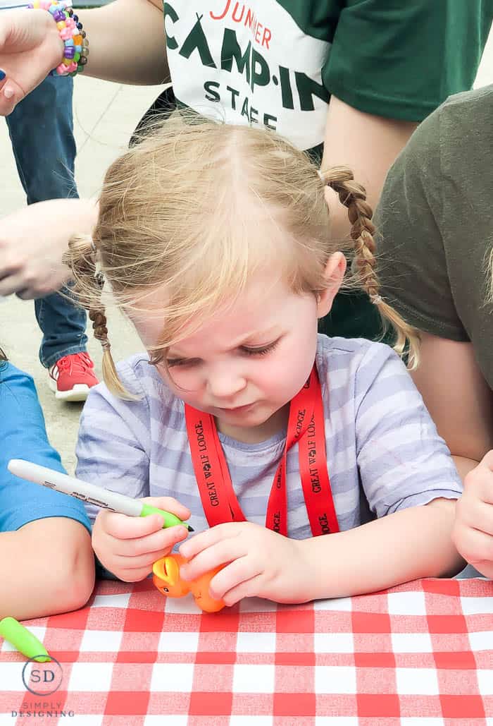 decorating a rubber duck for the ducky 500 at Great Wolf Lodge summer camp-in