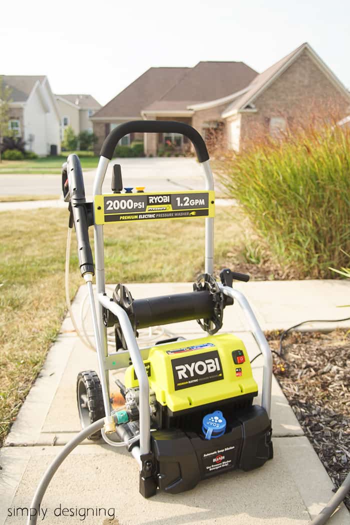 picture of power sprayer used to get rid of wasps nest