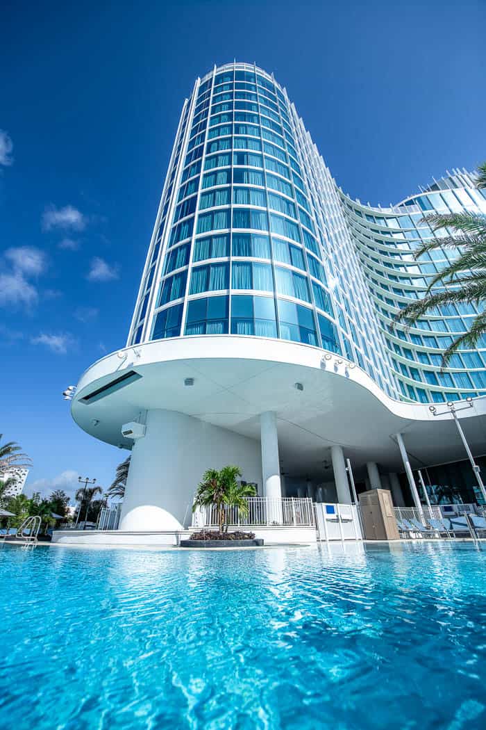 Pool at the Aventura Hotel Universal Orlando