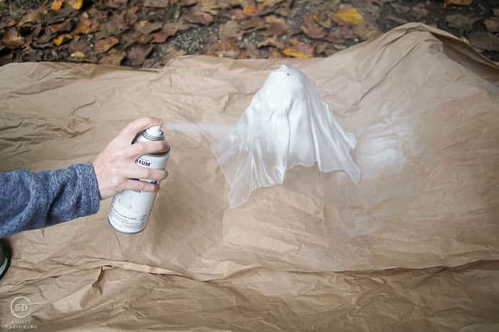 spray paint ghost with white spray paint