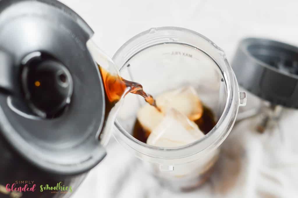 Mocha Frappe 11 pour coffee for how to make frozen coffee like dunkin donuts